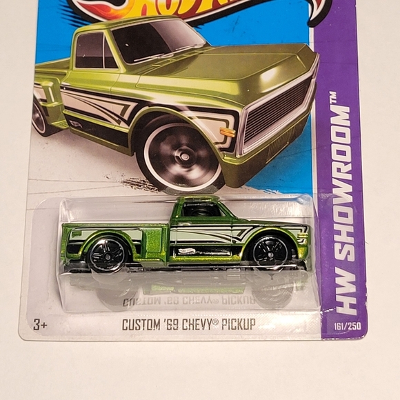 Hot Wheels HW Showroom Custom '69 Chevy Pickup 161 / 250 Sealed New 2013 - Picture 2 of 3